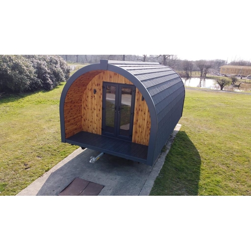 170 - A 2022 MODEL CHATSWORTH GLAMPING POD (6M x 3.3M) OAK FLOOR WITH HEATING,OAK DOOR SKIRTING BOARDS ETC... 