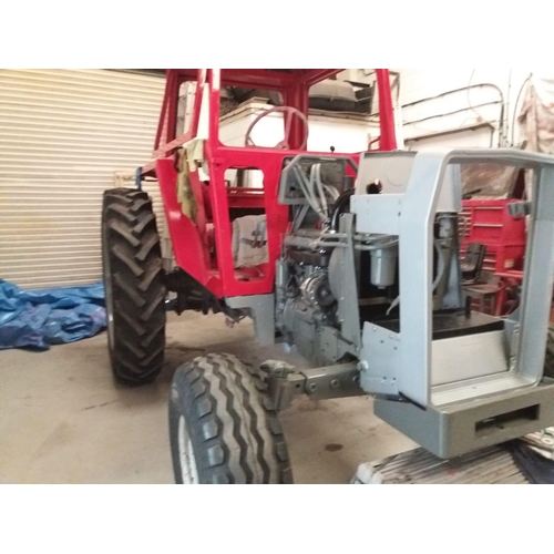 173 - A MASSEY FERGUSON 590 TRACTOR -UTF 234S 4762 HOURS THIS TRACTOR HAS BEEN THE SUBJECT OF A FULL, TWO ... 