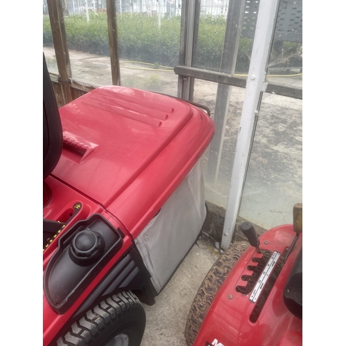 112 - HONDA 2417 HYDROSTATIC RIDE ON MOWER A RUNNER + VAT