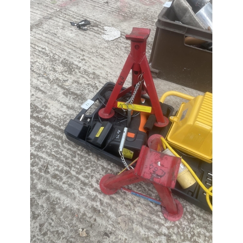 12 - WORK LIGHTS-CHALLENGER BATTERY DRILL & AXLE STANDS NO VAT