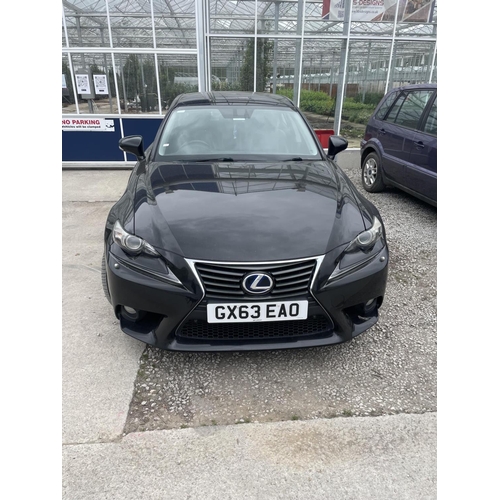 155 - A 2013 LEXUS IS300 H LUXURY, 5DR, HYBRID AUTOMATIC, BLACK, ALLOYS, BLACK LEATHER INTERIOR, AC, CRUIS... 