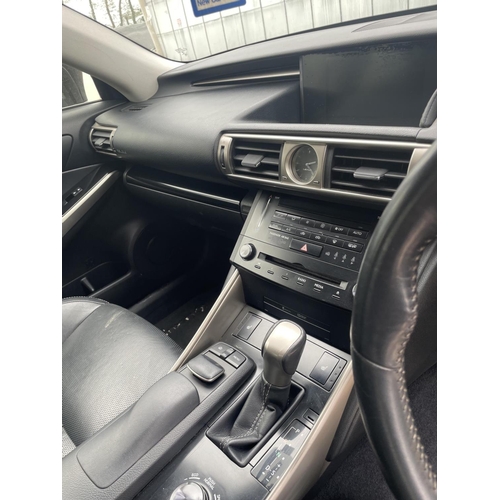 155 - A 2013 LEXUS IS300 H LUXURY, 5DR, HYBRID AUTOMATIC, BLACK, ALLOYS, BLACK LEATHER INTERIOR, AC, CRUIS... 