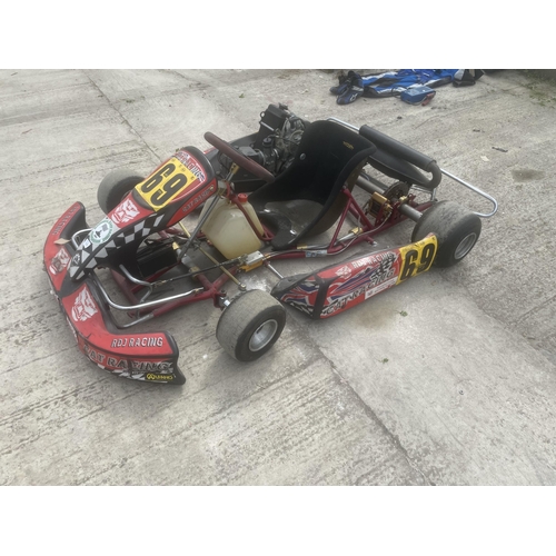 119 - A RACING GO KART WITH ROLSON ENGINE WHICH HAS DONE APPROX 4 HOURS ONLY IT IS GOVERNED FOR JUNIOR RAC... 