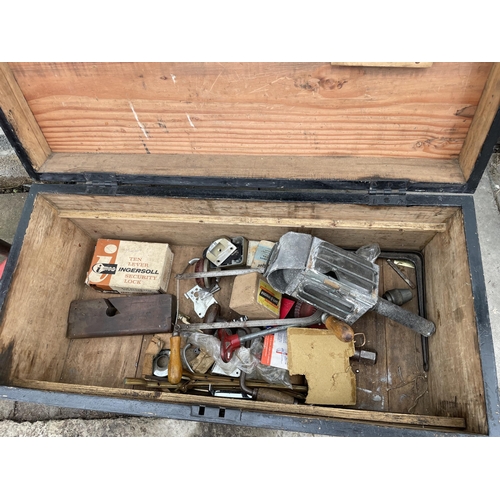 17 - A TOOL BOX CONTAINING VARIOUS HAND TOOLS NO VAT