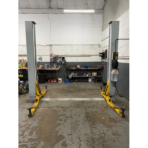 123 - SWL 4 TONNE GREY 2 POST ELECTRIC/HYDRAULIC VEHICLE LIFT 3 PHASE APPROX 8 YEARS OLD TO BE COLLECTED F... 