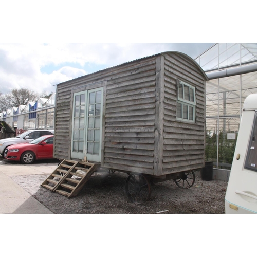 179 - SHEPHERDS HUT OAK CHASSIS CEDAR CLAD A PROJECT TO FINISH NO VAT