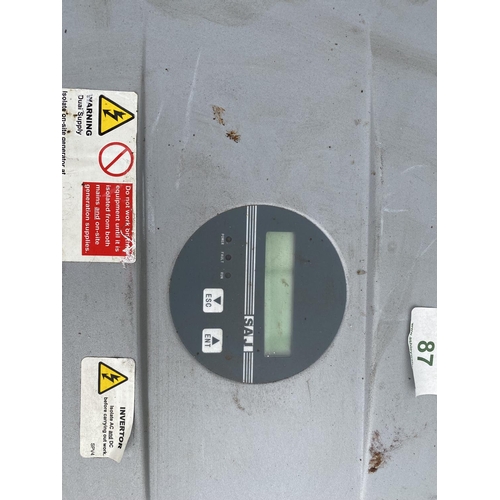 87 - SOLAR INVERTER  NO  VAT