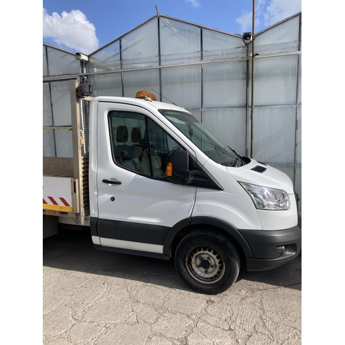 151 - FORD TRANSIT 350 BF65 RVA FIRST REG 04/09/15 167400 MILES 2 KEYS WHILST ALL DESCRIPTIONS ARE GIVEN I... 