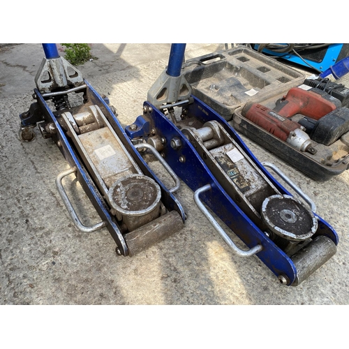 456 - 2 LIGHTWEIGHT ALLUMINIUM TROLLEY JACKS  NO  VAT