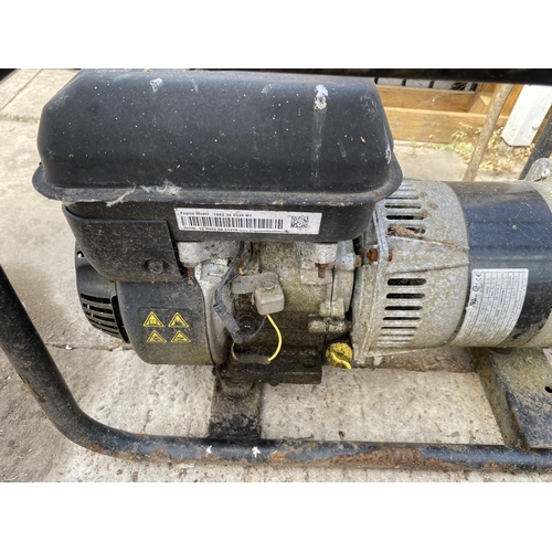 473 - GENERATOR WITH A BRIGGS & STRATTON ENGINE  NO  VAT