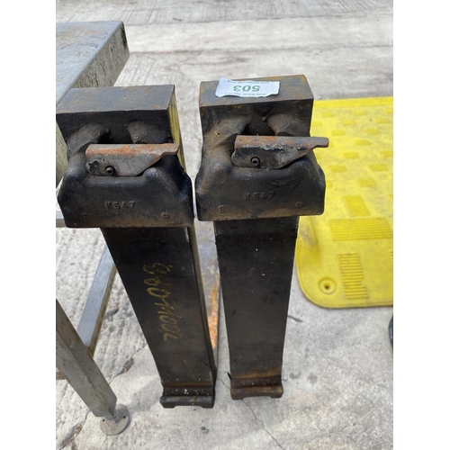 503 - FORK LIFT TINES 40