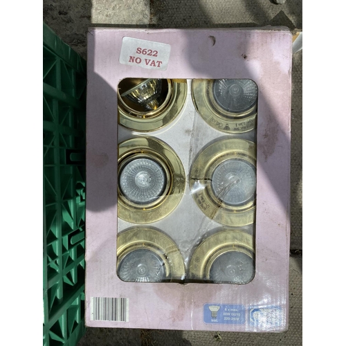 508 - BOX 3 PIN PLUGS  NO VAT