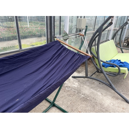 638 - HAMMOCK ON STAND X 1  NO VAT