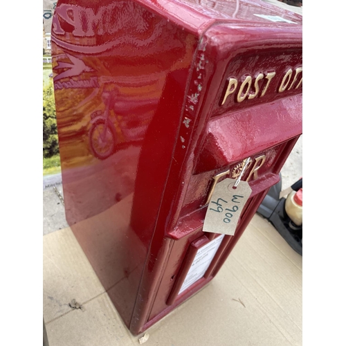 668 - NEW RED ER POST BOX WITH TWO KEYS (49)  NO VAT