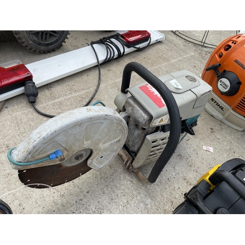 704 - MAKITA DISC CUTTER  NO VAT