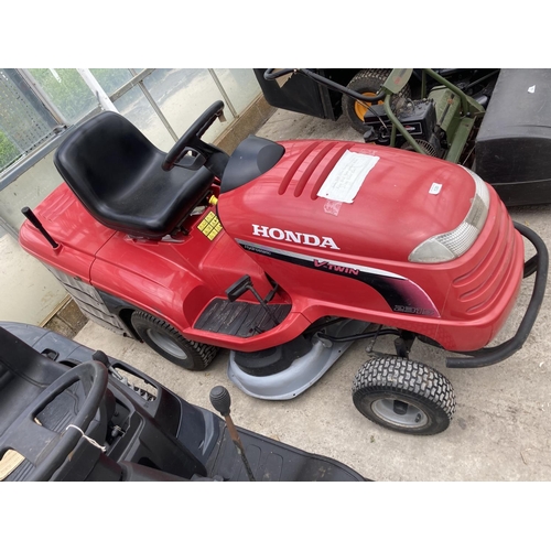 130 - HONDA 16 HP V TWIN HYDRO RIDE ON LAWN MOWER 300 LITRE GRASS BOX NO VAT