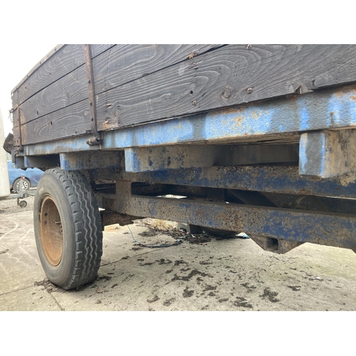 272 - WEEKS HYDRAULIC TIPPING TRAILER 12'6