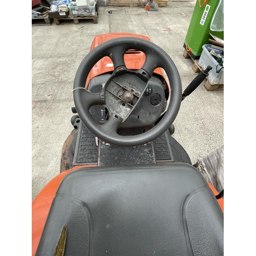 140 - HUSQVARNA CTH 210XP  LA RIDE ON MOWER NO VAT