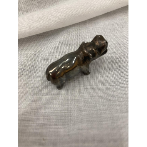 4 - A MARKED 925 SILVER HIPPO - LENGTH 4CM, HEIGHT 1.5CM