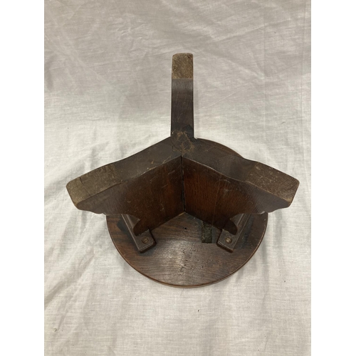 2A - A LATE 19TH CENTURY OAK TABLE/STOOL