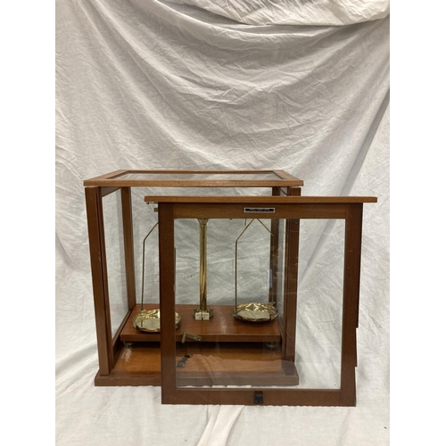 49 - A GRIFFIN AND GEORGE LTD SET OF MICROID SCIENTIFIC SCALES IN A MAHOGANY CASE WITH GLASS PANELS - HEI... 