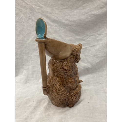 19 - A VICTORIAN MAJOLICA BEAR JUG HEIGHT 30CM