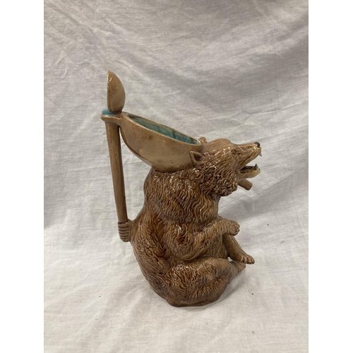 19 - A VICTORIAN MAJOLICA BEAR JUG HEIGHT 30CM