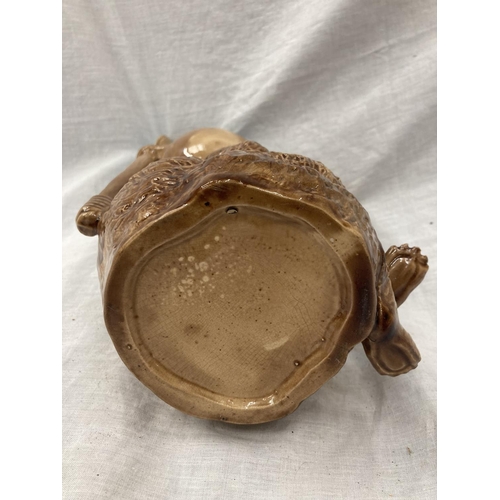 19 - A VICTORIAN MAJOLICA BEAR JUG HEIGHT 30CM