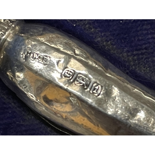 34A - A BOXED SET OF HALLMARKED SHEFFIELD SILVER HANDLED STARTER KNIVES AND FORKS