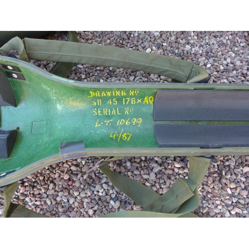 363 - A JAVELIN MISSILE LAUNCHER CASE (SIMILAR TO ONES USED IN THE UKRAINE), LENGTH 150CM,