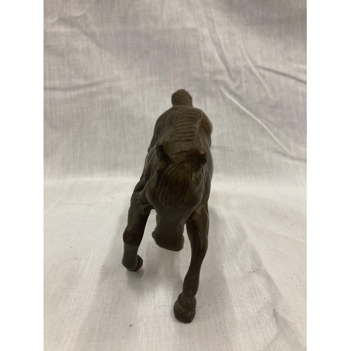 17 - A BRONZE PRANCING HORSE LENGTH 20CM HEIGHT 10CM