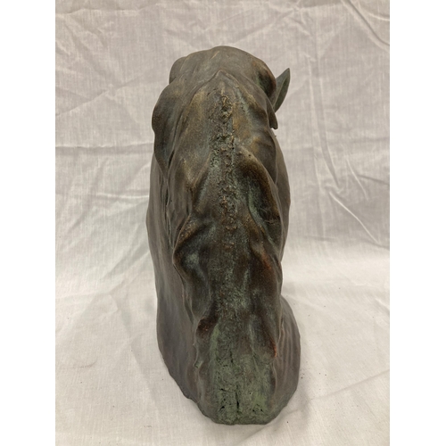 18 - A BRONZE HORSE HEAD BUST HEIGHT 31CM