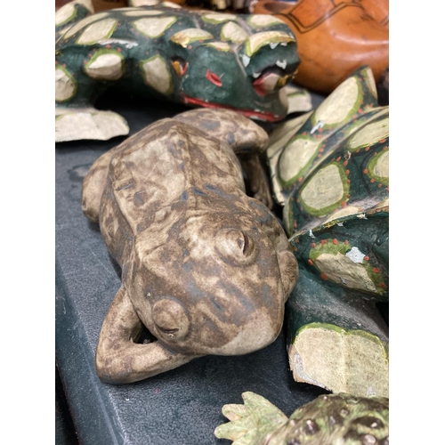 289 - A COLLECTION OF CERAMIC FROGS