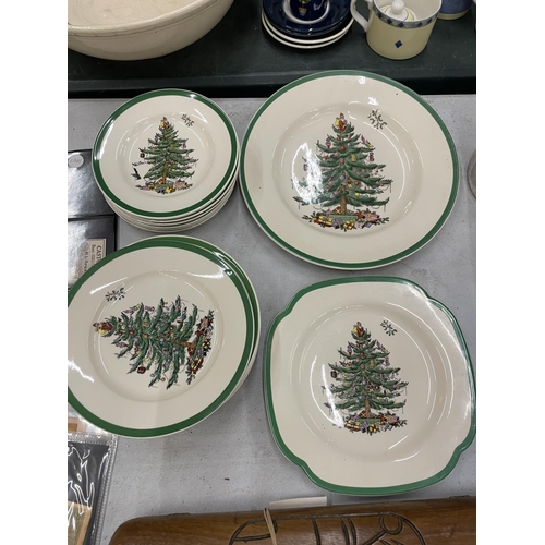 474 - A QUANTITY OF SPODE 'CHRISTMAS TREE' PLATES