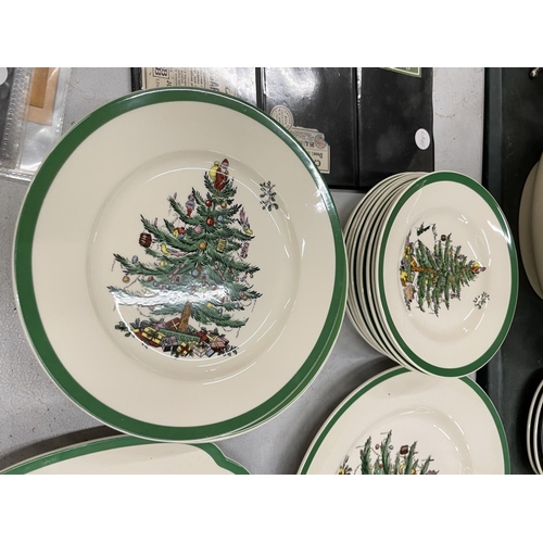 474 - A QUANTITY OF SPODE 'CHRISTMAS TREE' PLATES