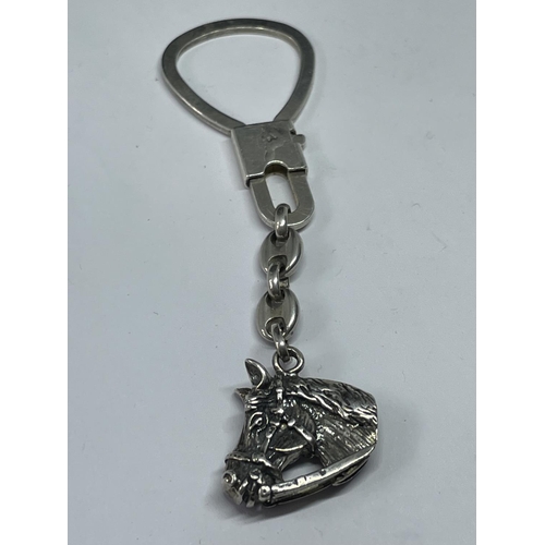 548 - A SILVER HORSES HEAD KEY RING