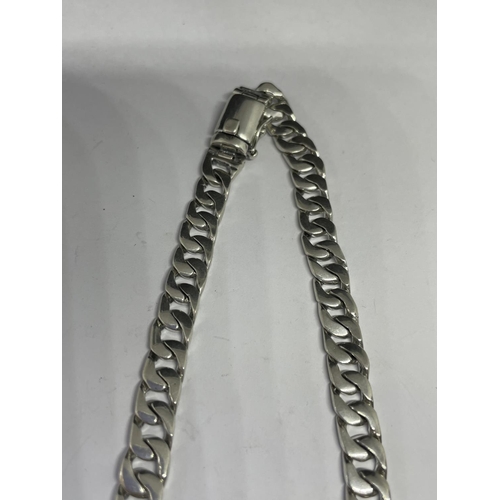 562 - A HEAVY MARKED SILVER NECKLACE LENGTH 22 INCHES