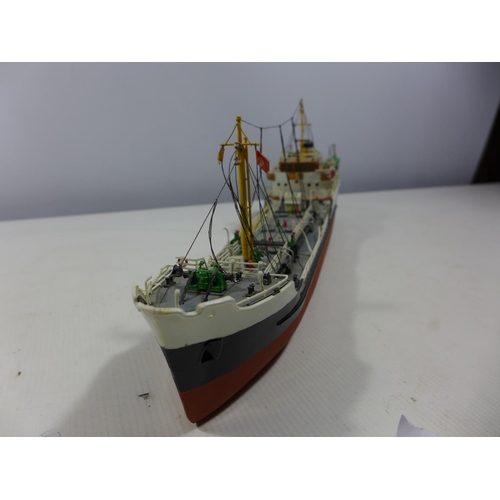 302 - A HANDMADE SHIPS MODEL OF A SHELL/BP VESSEL, LENGTH 40CM, COLLECTION OF MODEL SHIP ITEMS ETC - THIS ... 