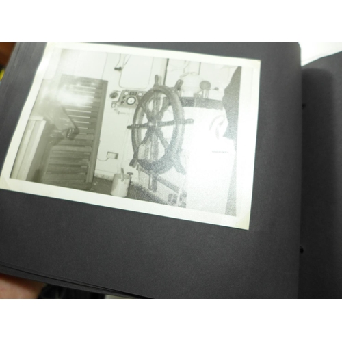 319 - A LARGE COLLECTION OF BLACK AND WHITE PHOTOGRAPHS OF SHIP CONSTRUCTION BY ISAAC PIMBLOTT AND SONS OF... 