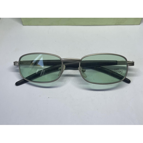 582 - A BOXED FRONDINI WATCH AND SUNGLASSES SET