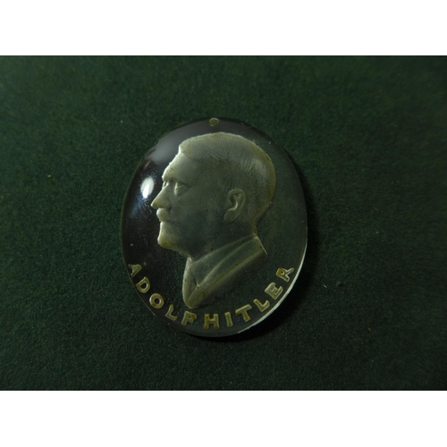 330 - A GLASS INTAGLIO OF ADOLF HITLER, 3.5CM HIGH