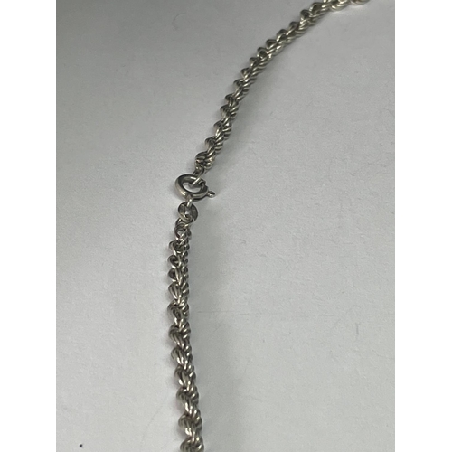 530 - A MARKED SILVER ROPE DESIGN NECKLACE LENGTH 20 INCHES