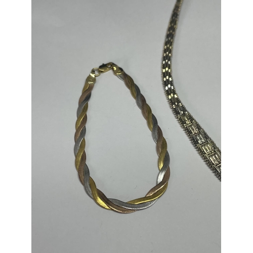 595 - A SILVER GILT NECKLACE AND BRACELET