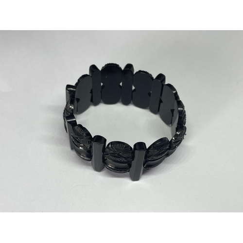 616 - A WHITBY JET BRACELET