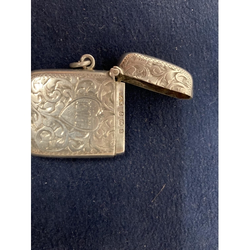 630 - A HALLMARKED BIRMINGHAM SILVER VESTA CASE