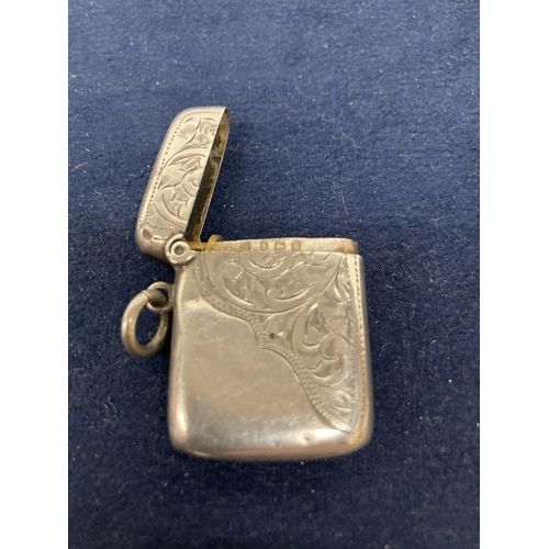 632 - A HALLMARKED BIRMINGHAM SILVER VESTA CASE