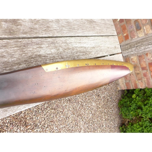 362 - A WOOD AND BRASS TIPPED AEROPLANE PROPELLER, LENGTH 185CM