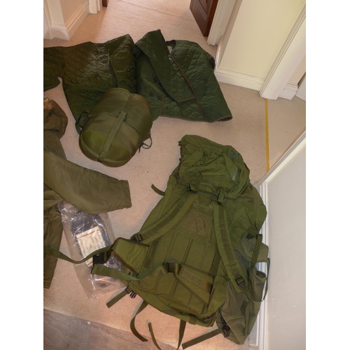 370 - MILITARY/SHOOTING/FISHING EQUIPMENT, TO INCLUDE BERGEN BACKPACK, COMPRESSION BAG, PARKER COAT, QUILT... 