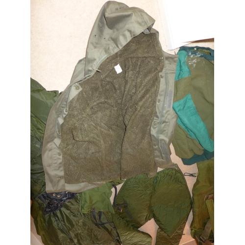 373 - A LARGE COLLECTION OF MILITARY/SHOOTING/FISHING CLOTHING TO INCLUDE WATERPROOF JACKET, TROUSERS, COA... 