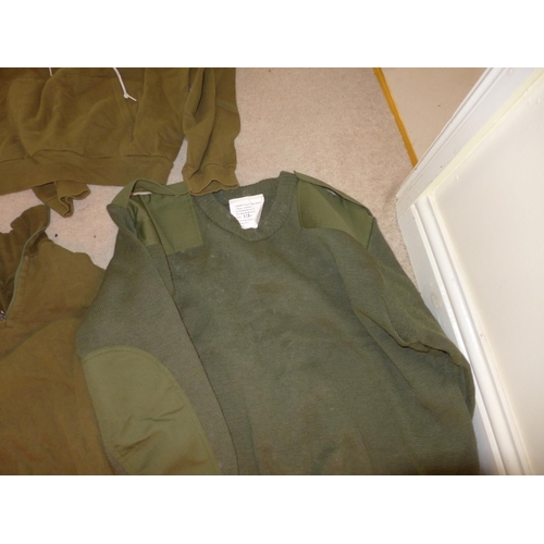 373 - A LARGE COLLECTION OF MILITARY/SHOOTING/FISHING CLOTHING TO INCLUDE WATERPROOF JACKET, TROUSERS, COA... 